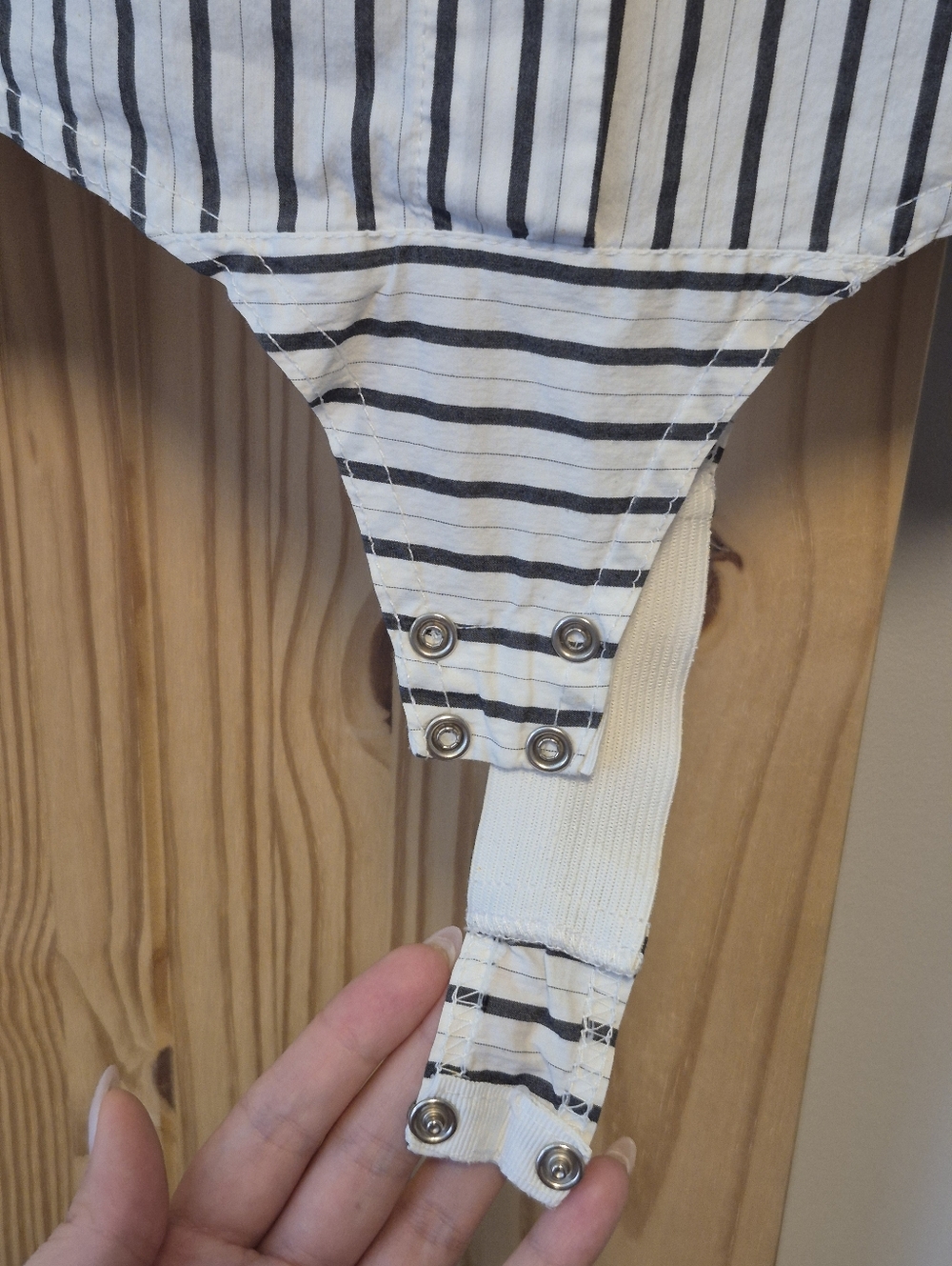 Classic Taupe Pencil Skirt Italy - Picture 15 of 16